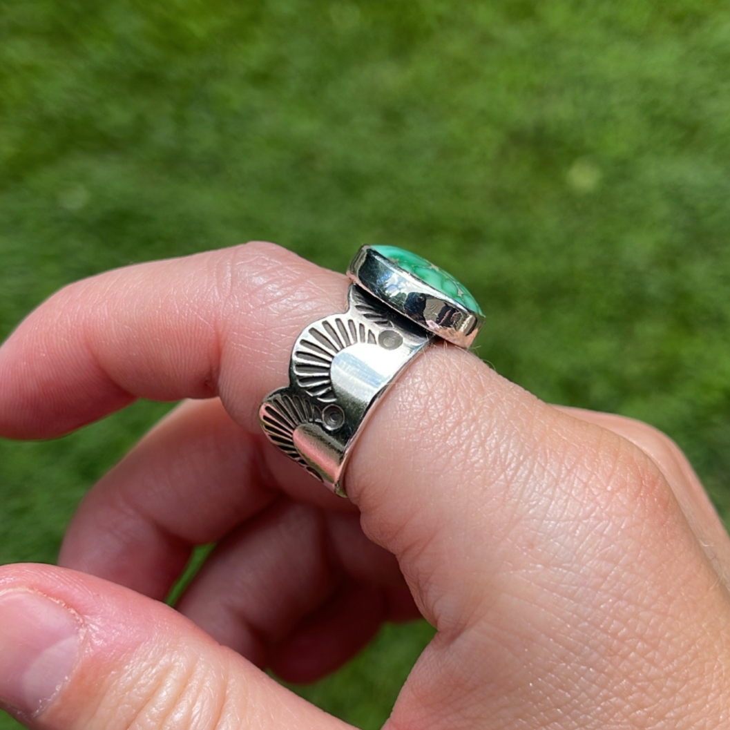 Emerald Valley Stamped Crown Ring - Size 7